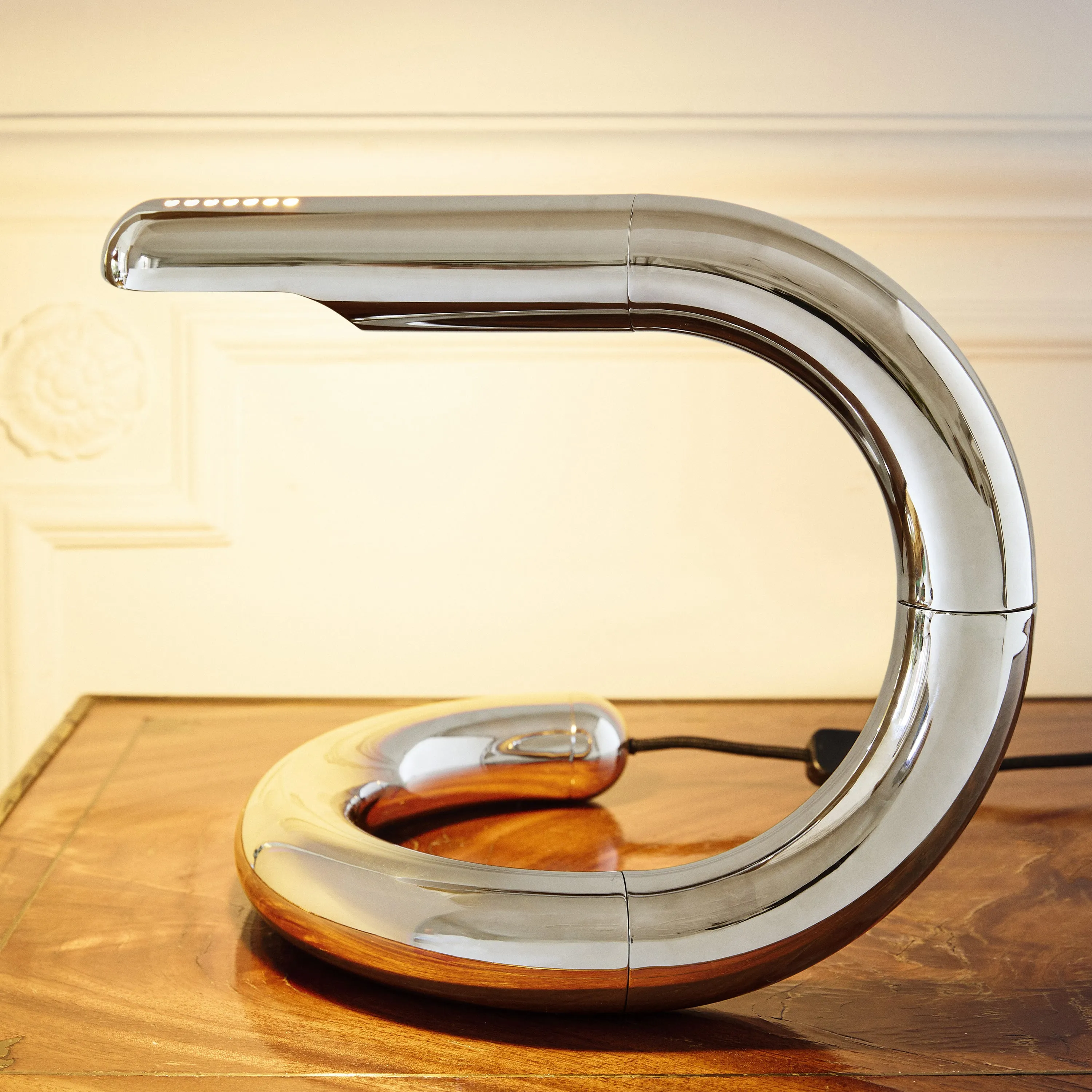 Aspide Table Lamp