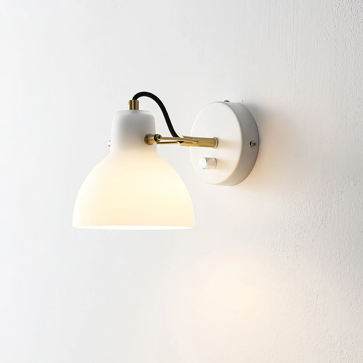 Daniel Wall Lamp