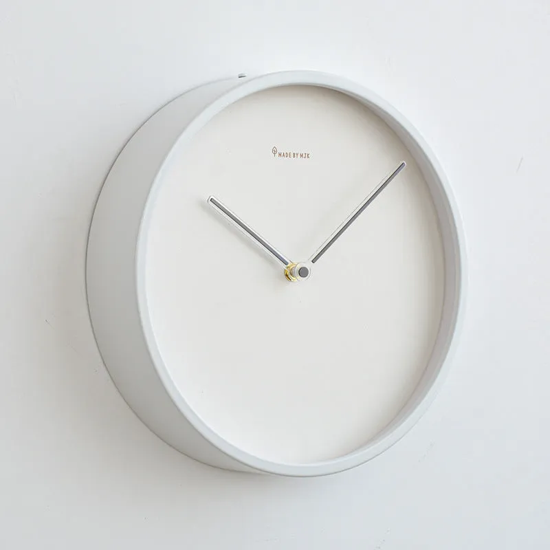 Modern Minimalist Living Room Metal Wall Clock