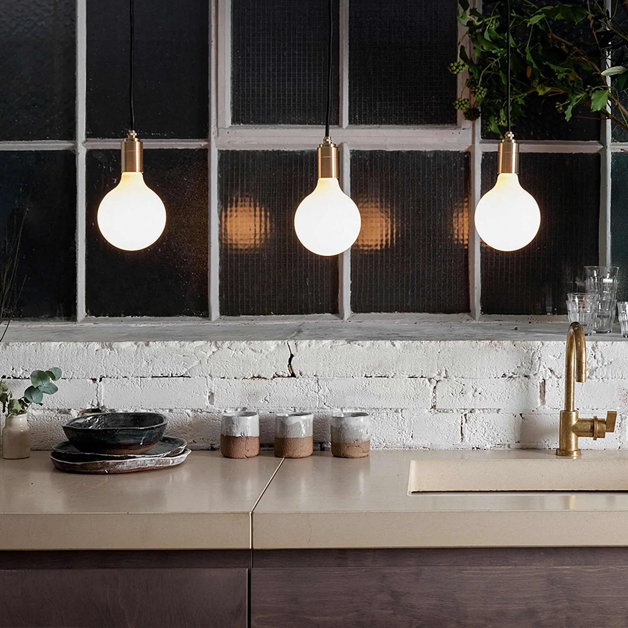 Porcelain III Bulb