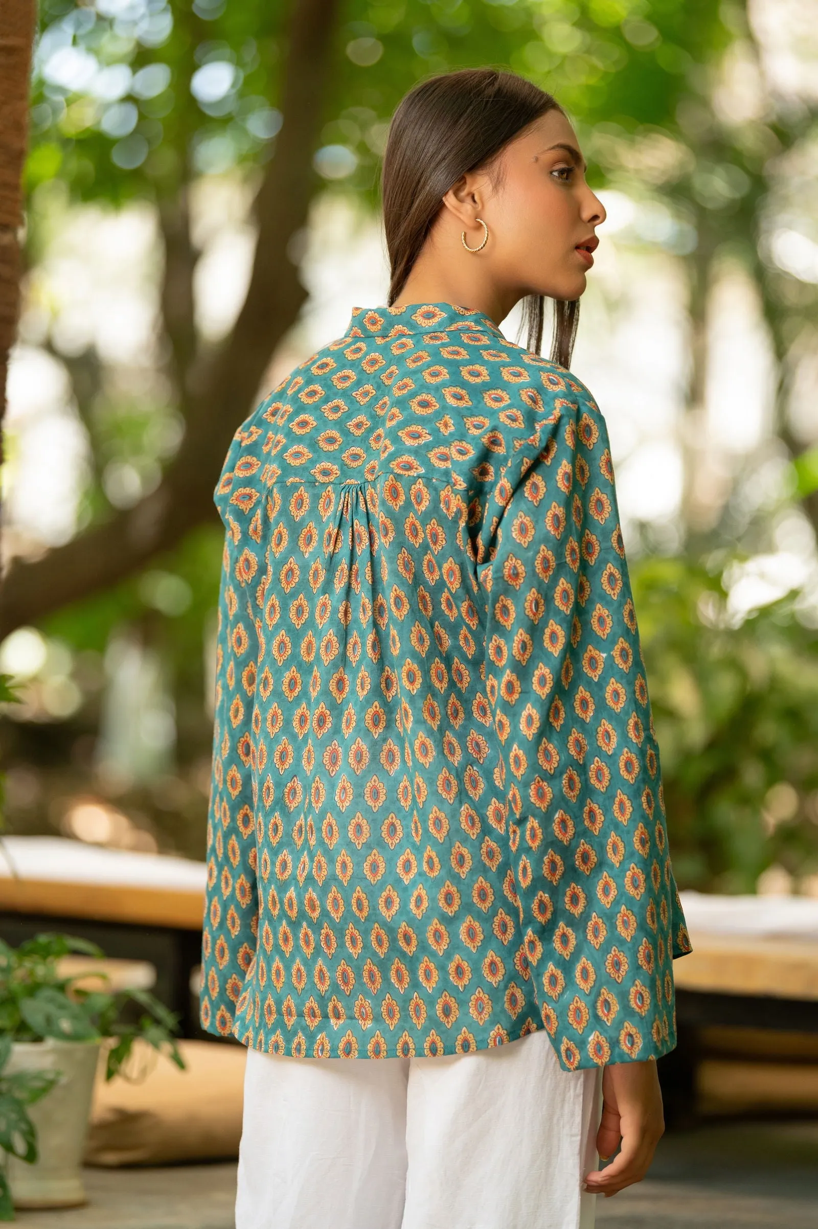Women Cotton Printed Collarneck Loose Fit Shirt Green